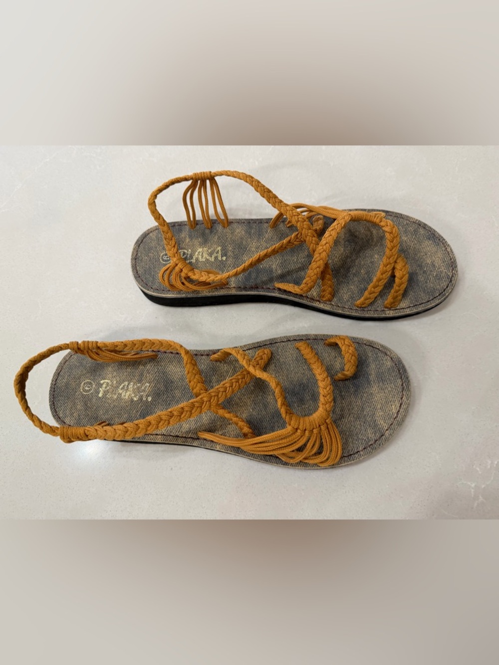 Plaka Palm Leaf Hand Woven Flat Sandals, 9